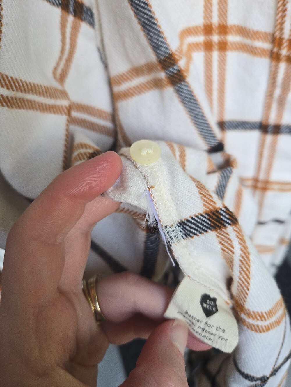 Madewell Flannel Oversized Boyfriend Shirt in Plaid Antique Cream - Picture 6 of 6